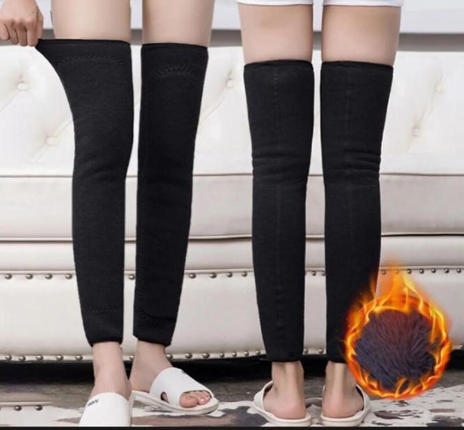 Unisex Wool Knee Length Leg Warmers – Plain Black, Comfortable & Stylish Winter Wear, Easy to Wear - Without Belt (1 Pair)